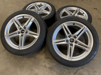 18 inch originele velgen + zomerbanden Audi A4 B9 B8 8W0601025EC
