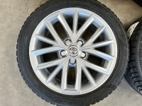 17 inch originele velgen + winterbanden Toyota Auris - Corolla 42611-YY850