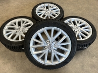 17 inch originele velgen + winterbanden Toyota Auris - Corolla 42611-YY850