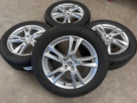 18 inch originele velgen + winterbanden Volvo XC40 31362866 set 3
