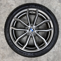 18 inch originele M velgen + winterbanden BMW 1 serie F40 style 711 M