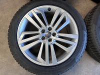 20 inch originele velgen + winterbanden Audi Q5 hybrid 80A601025L (Set 3)