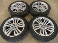 20 inch originele velgen + winterbanden Audi Q5 hybrid 80A601025L (Set 3)