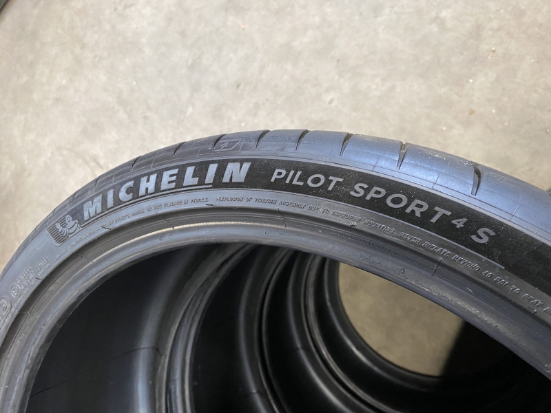 285 30 21 Michelin Pilot Sport 4 S - www.originalwheels.nl