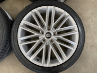 18 inch originele velgen + zomerbanden Seat Leon 575601025D set 2