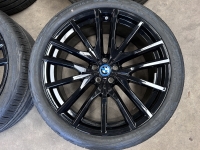 22 inch originele velgen + zomerbanden BMW X5 X6 G05 G06 742 M 8090013 8090014