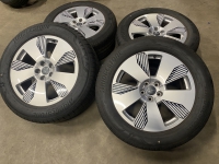 19 inch originele velgen + zomerbanden Audi E-Tron 4KE601025Q