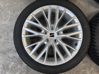 17 inch originele velgen + winterbanden Seat Leon 5FA601025B