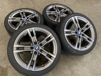 18 inch originele M velgen + winterbanden BMW 1 serie F40 style 556 M 8053524