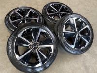 17 inch originele velgen + zomerbanden Opel Astra L  9847065380