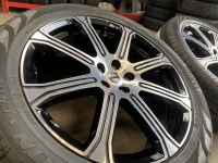 20 inch originele velgen + zomerbanden 8-spaaks Black Diamond Cut XC60 31423932