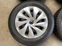 15 inch velgen + winterbanden met wieldoppen Volkswagen Polo set 2