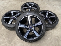 18 inch originele R Design velgen + zomerbanden volvo V60 31445218