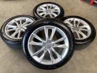 17 inch originele velgen + zomerbanden Audi A3 8V0601025BP