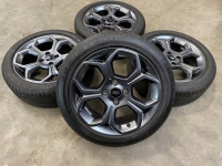 17 inch originele velgen + zomerbanden Ford Ecosport CN15-J4B