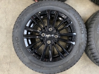 14 inch originele velgen + Kumho winterbanden Kia Picanto (MR50G) zwart