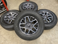 18 inch originele velgen + banden Jeep Wrangler (5 stuks) 6SV84TRMAA