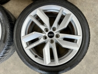 18 inch originele velgen + zomerbanden Audi A4 B9 B8 80A601025B