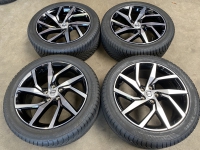 18 inch originele R line velgen + winterbanden Volvo V60 31471311 set 3