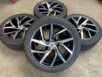 18 inch originele R line velgen + winterbanden Volvo V60 31471311 set 3