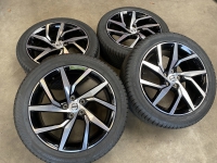 18 inch originele R line velgen + winterbanden Volvo V60 31471311 set 3