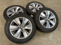 16 inch originele velgen + winterbanden Peugeot 2008 9813557977