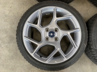 17 inch originele velgen + winterbanden Ford Fiesta K1BJ-A1A