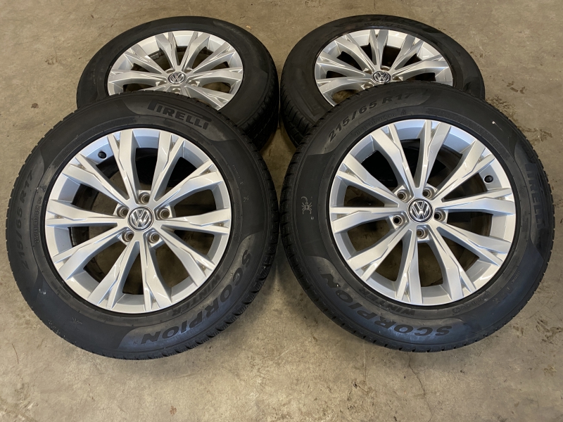 17 inch originele Montana velgen + winterbanden Volkswagen Tiguan set 4 5NA601025