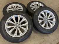 17 inch originele Montana velgen + winterbanden Volkswagen Tiguan set 4 5NA601025