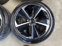 17 inch originele velgen + winterbanden Opel Astra L  9847065380 set 3