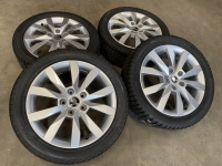 17 inch originele velgen + winterbanden Skoda Octavia 5E0601025N set 2