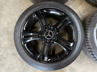 17 inch originele velgen + zomerbanden Mercedes A B klasse CLA A2464010100