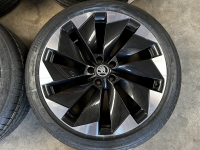 21 inch originele Betria velgen + zomerbanden Skoda Enyaq 5LA601025BL