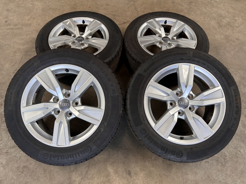 16 inch originele velgen + zomerbanden Audi A4 B9 8W0601025A