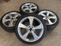 19 inch originele rotor velgen + zomerbanden Audi Q2 8V0601025ES 