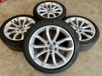 18 inch originele velgen + zomerbanden Audi A4 B9 8W0601025H