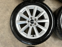 16 inch originele velgen + zomerbanden Audi A1 82A601025C