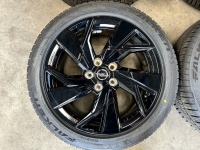 17 inch originele velgen + Falken vierseizoenenbanden Opel Astra L 9843281580