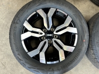 17 inch originele velgen + zomerbanden Dacia Duster 403000531R