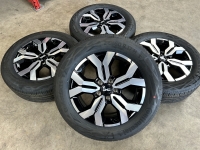 17 inch originele velgen + zomerbanden Dacia Duster 403000531R