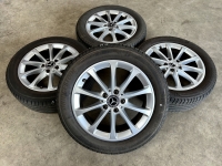 17 inch originele velgen + zomerbanden Mercedes A, B klasse CLA  A1774010300 set 1