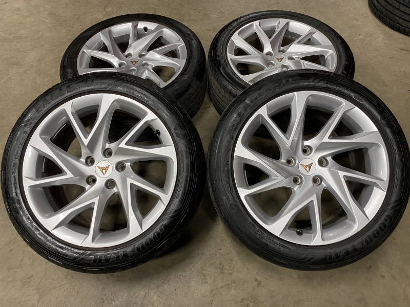 18 inch originele velgen + zomerbanden CUPRA  Formentor 5FF601025C set 2