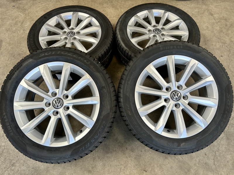 17 inch originele Helsinki velgen + winterbanden Volkswagen Passat  3G0601025C set 2