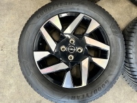 17 inch originele velgen + vierseizoenenbanden Opel Mokka  9835097430 set 1