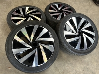 20 inch originele velgen + zomerbanden Volkswagen Tiguan 30G601025A set 1