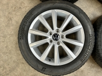 17 inch originele Merano velgen + winterbanden Volkswagen Passat 3G0071497C set A