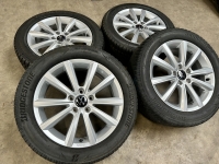 17 inch originele Merano velgen + winterbanden Volkswagen Passat 3G0071497C set A