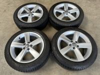 16 inch originele Rivazza velgen + winterbanden Volkswagen Polo 6R0601025Q