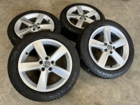 16 inch originele Rivazza velgen + winterbanden Volkswagen Polo 6R0601025Q