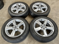 17 inch originele velgen + zomerbanden Audi Q2 81A601025B set 2